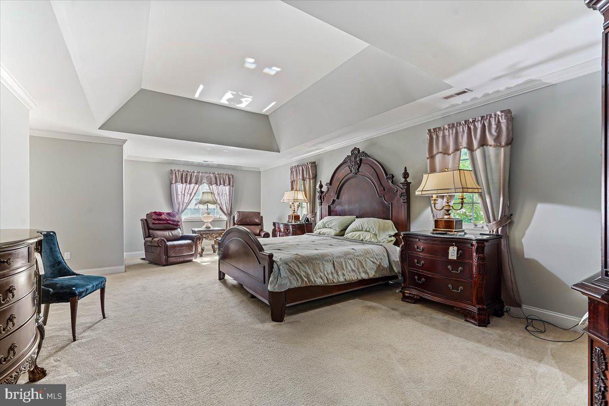 RIVERCREST - Residential