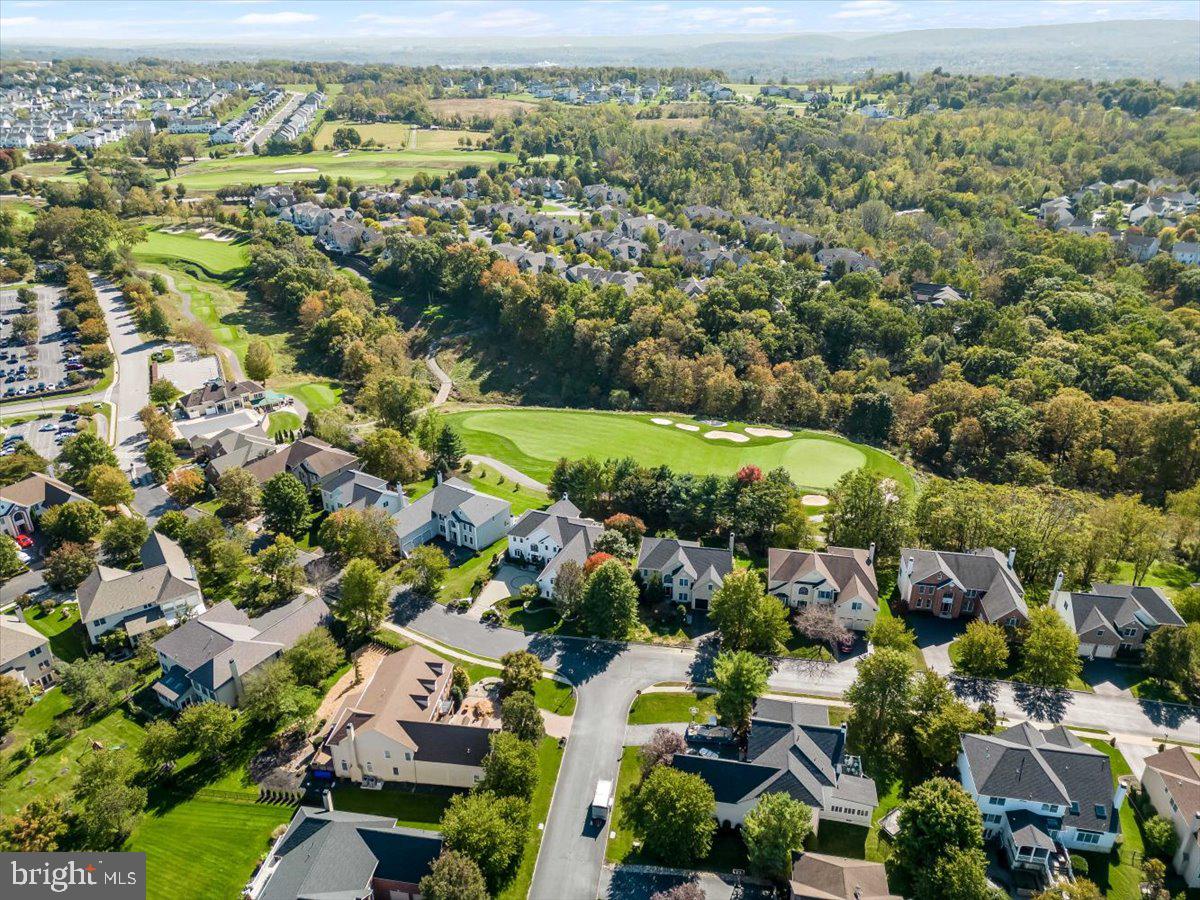 RIVERCREST - Residential