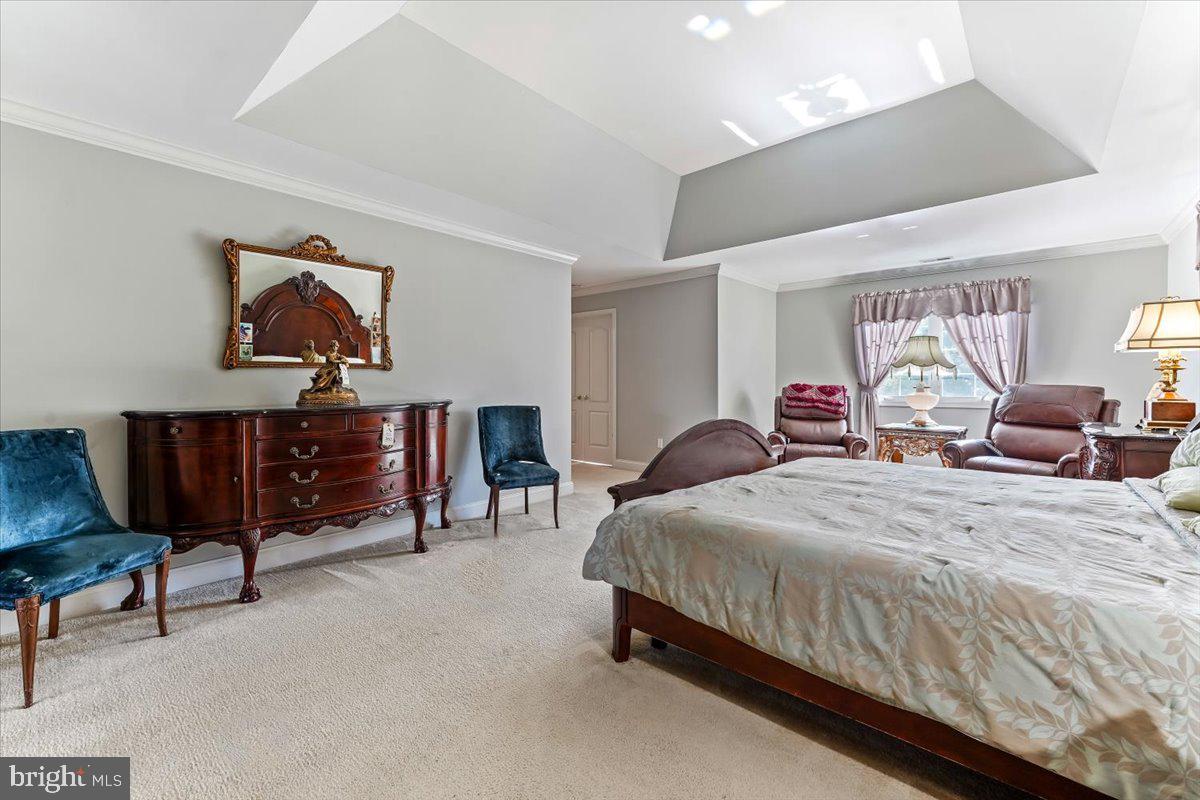 RIVERCREST - Residential