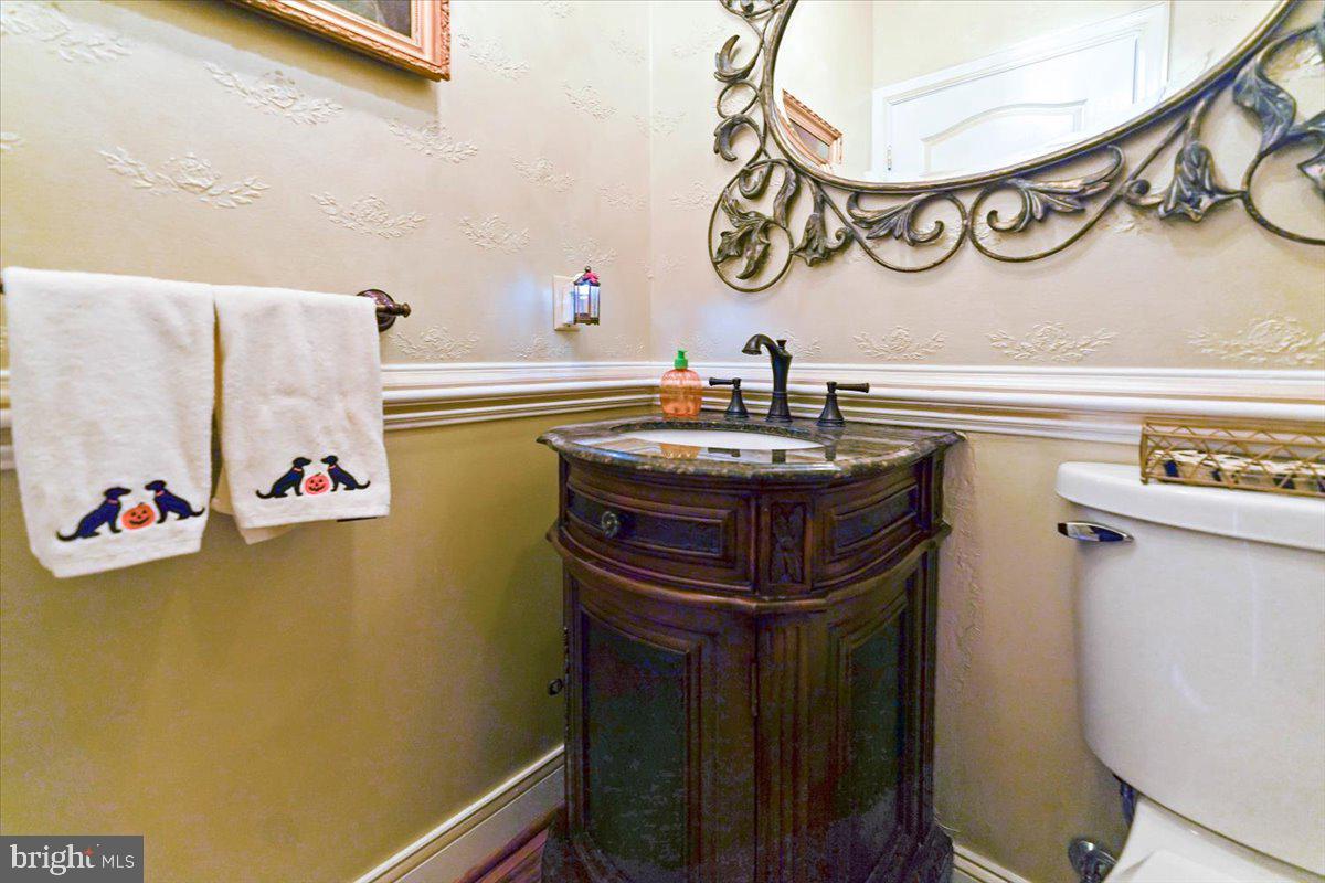 RIVERCREST - Residential