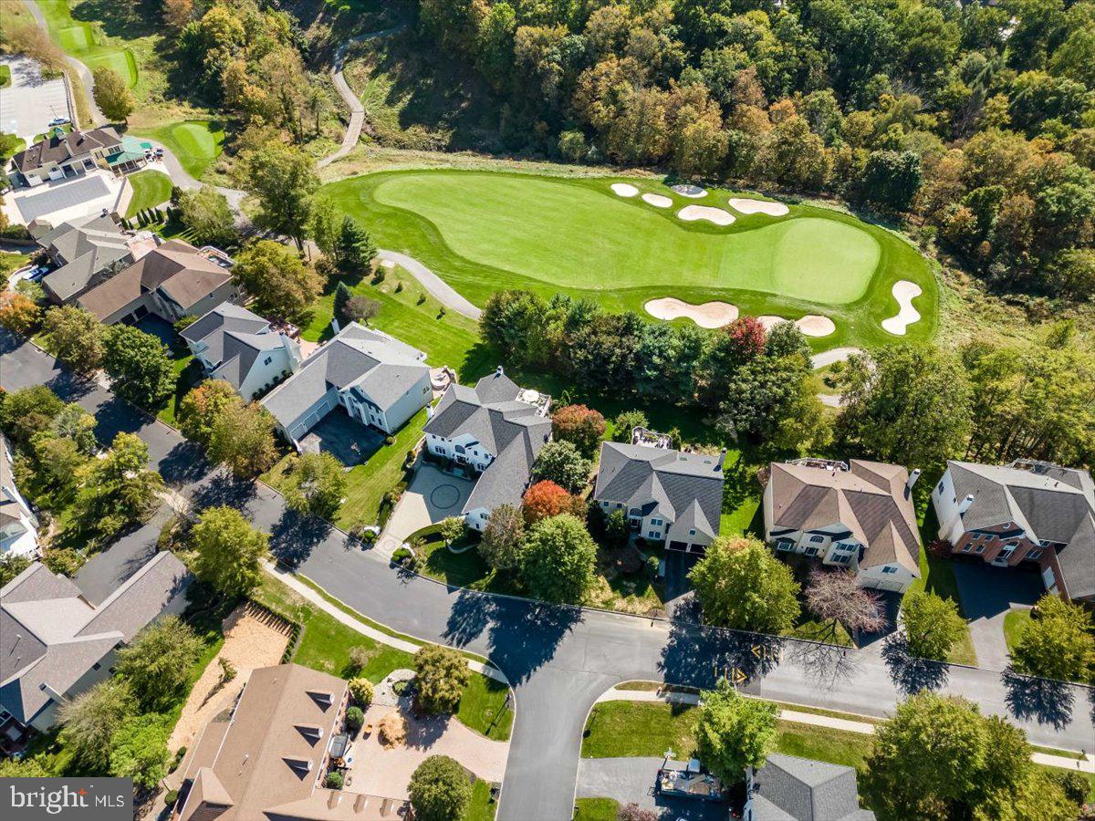 RIVERCREST - Residential