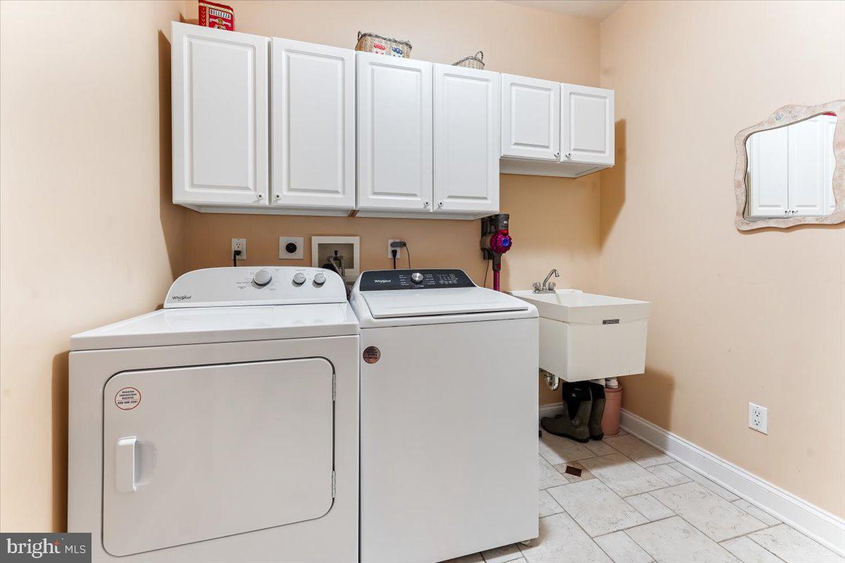 RIVERCREST - Residential