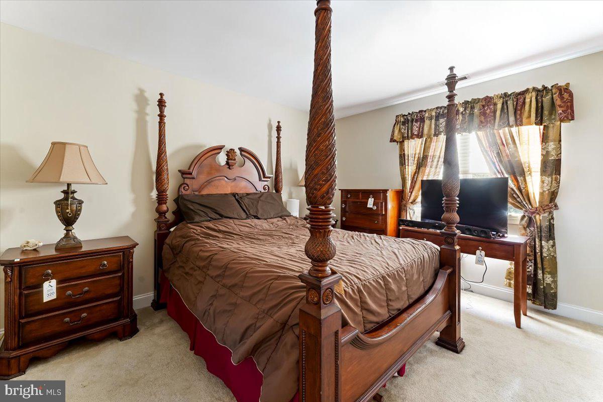 RIVERCREST - Residential