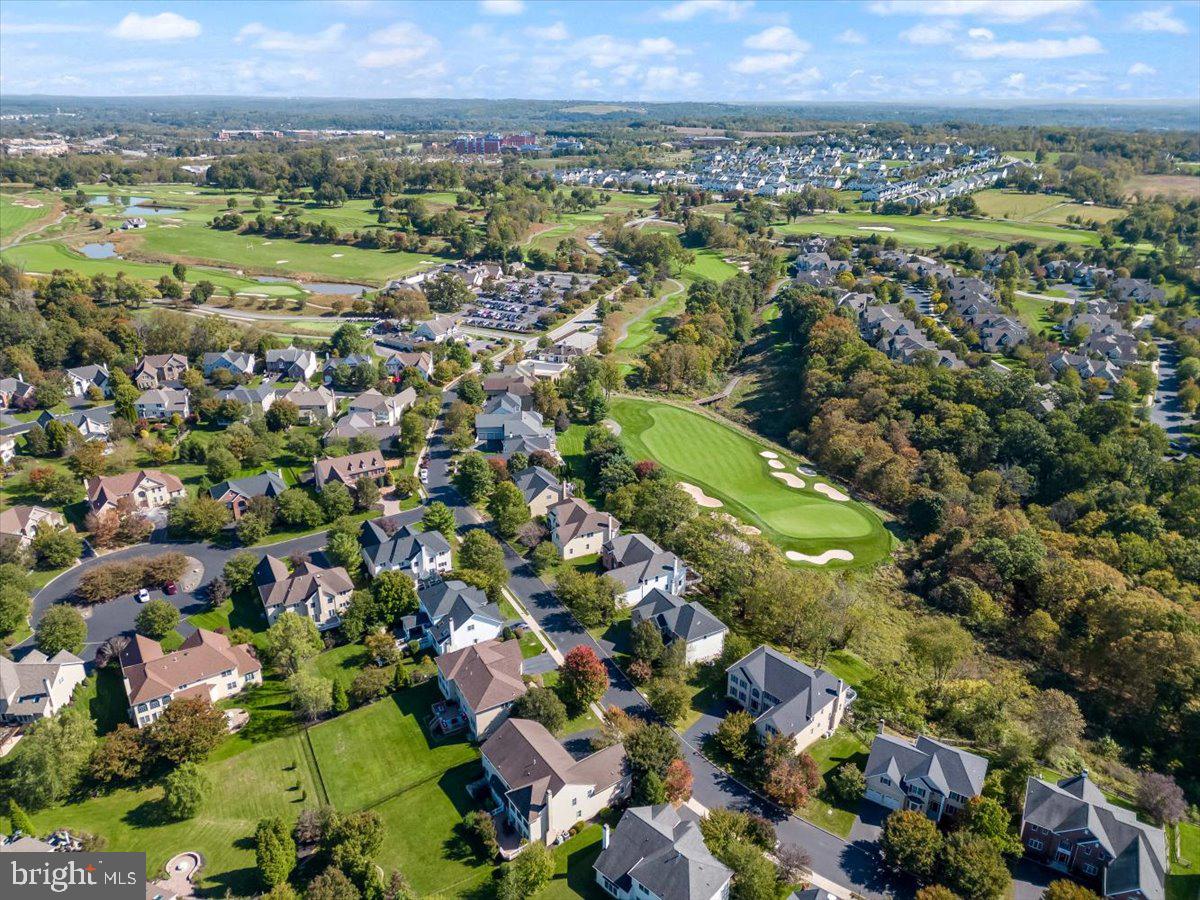 RIVERCREST - Residential