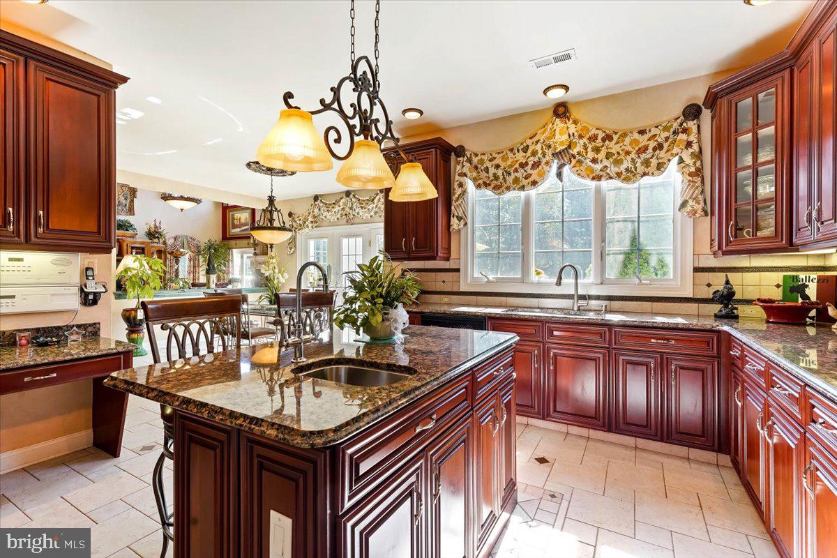 RIVERCREST - Residential