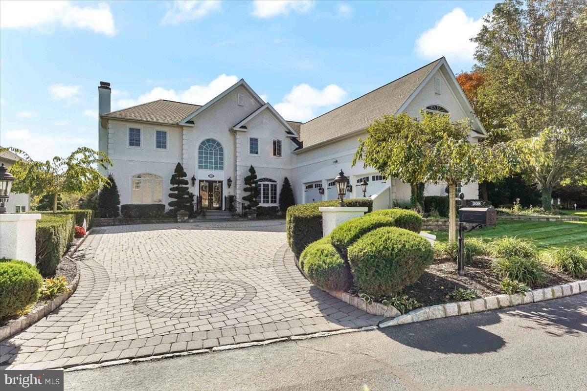 RIVERCREST - Residential