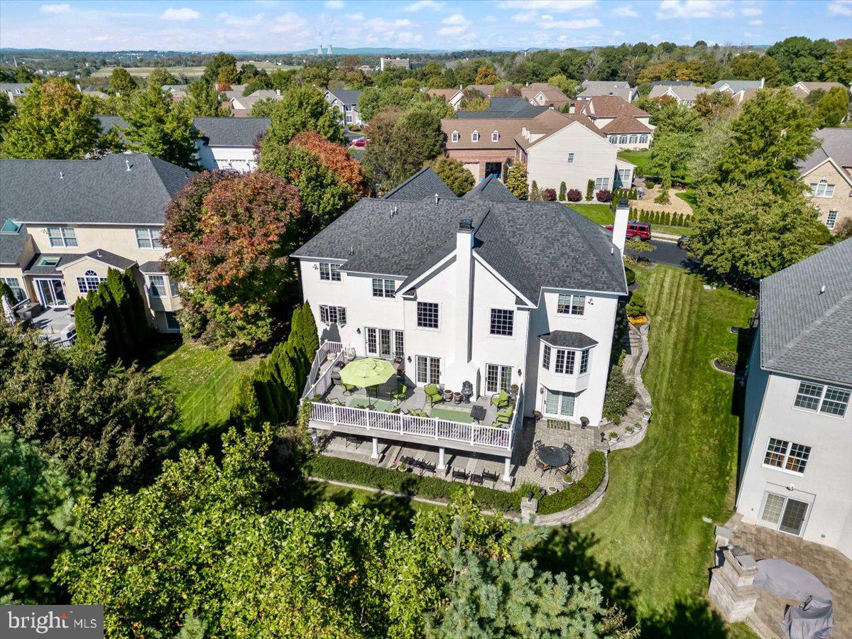 RIVERCREST - Residential