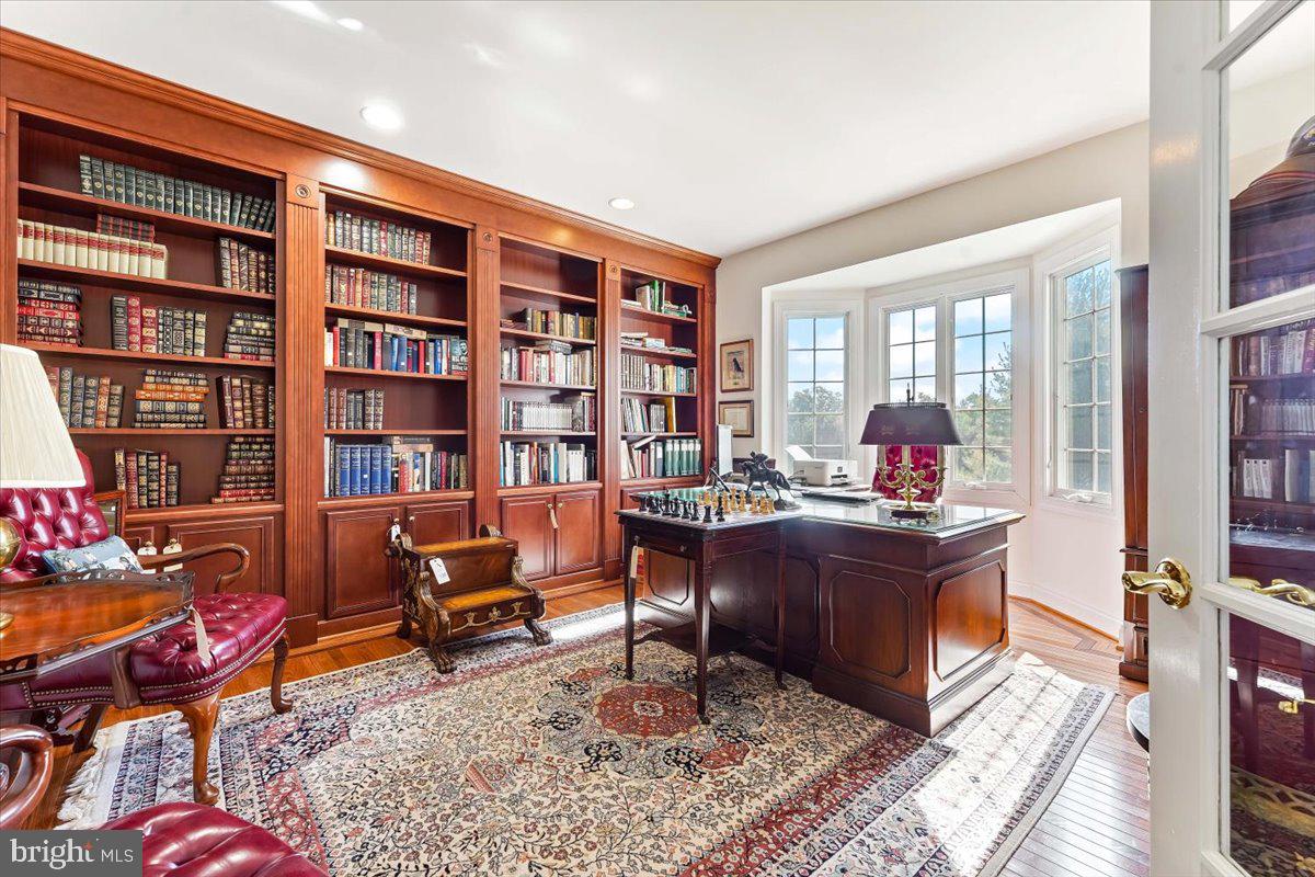 RIVERCREST - Residential