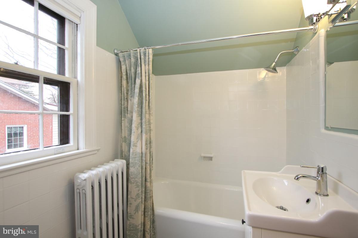 HYATTSVILLE HILLS - Residential