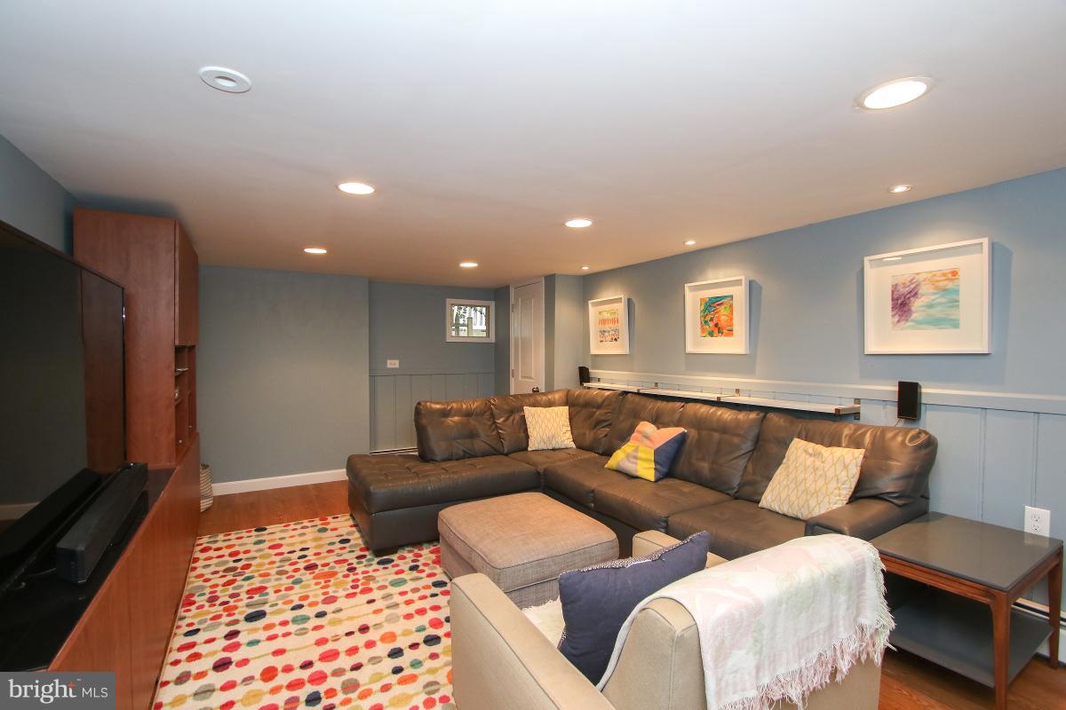 HYATTSVILLE HILLS - Residential