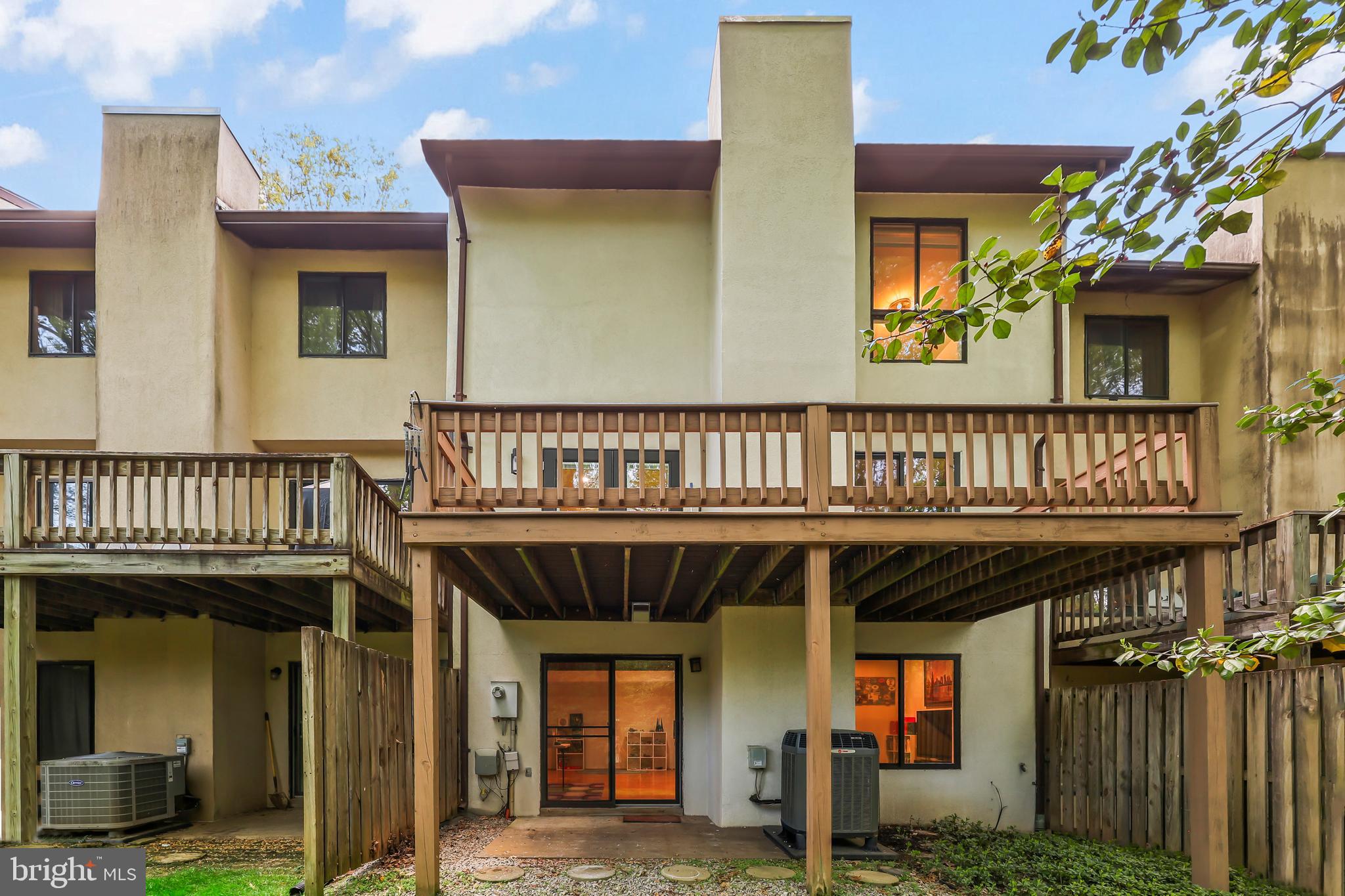 RESTON - Residential