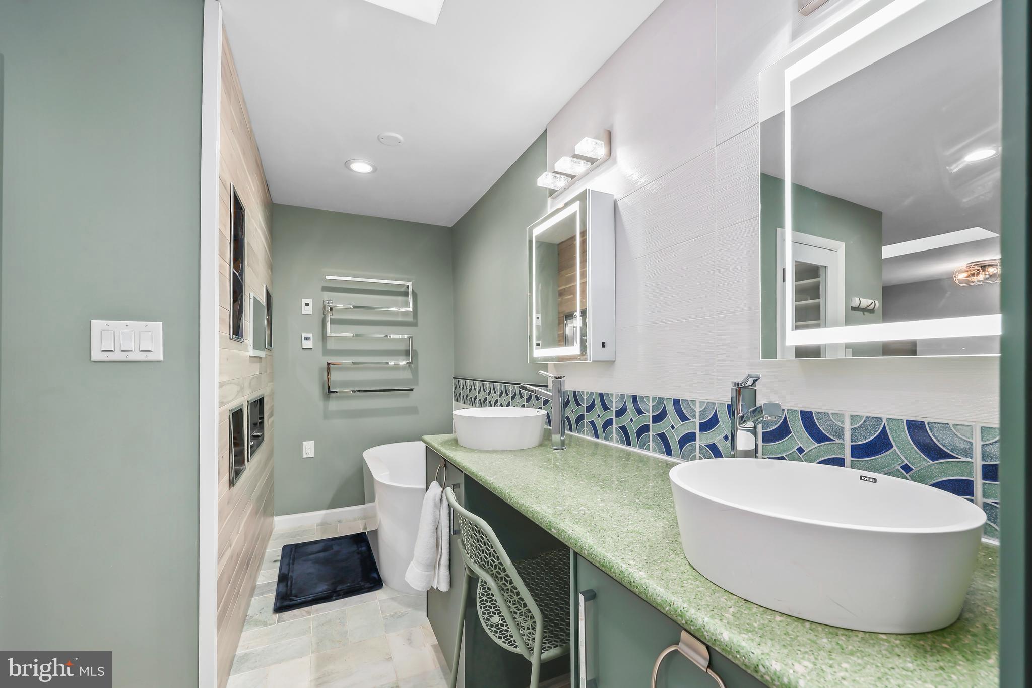 RESTON - Residential