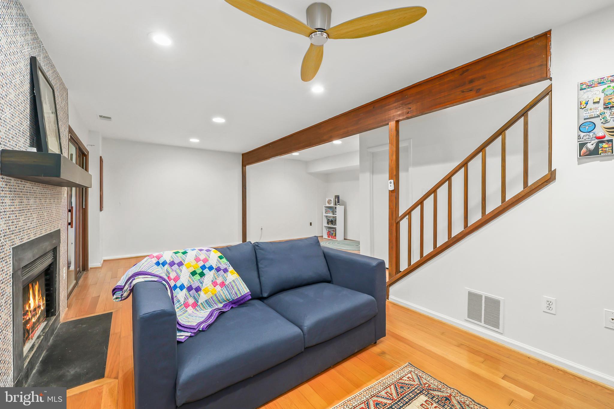 RESTON - Residential