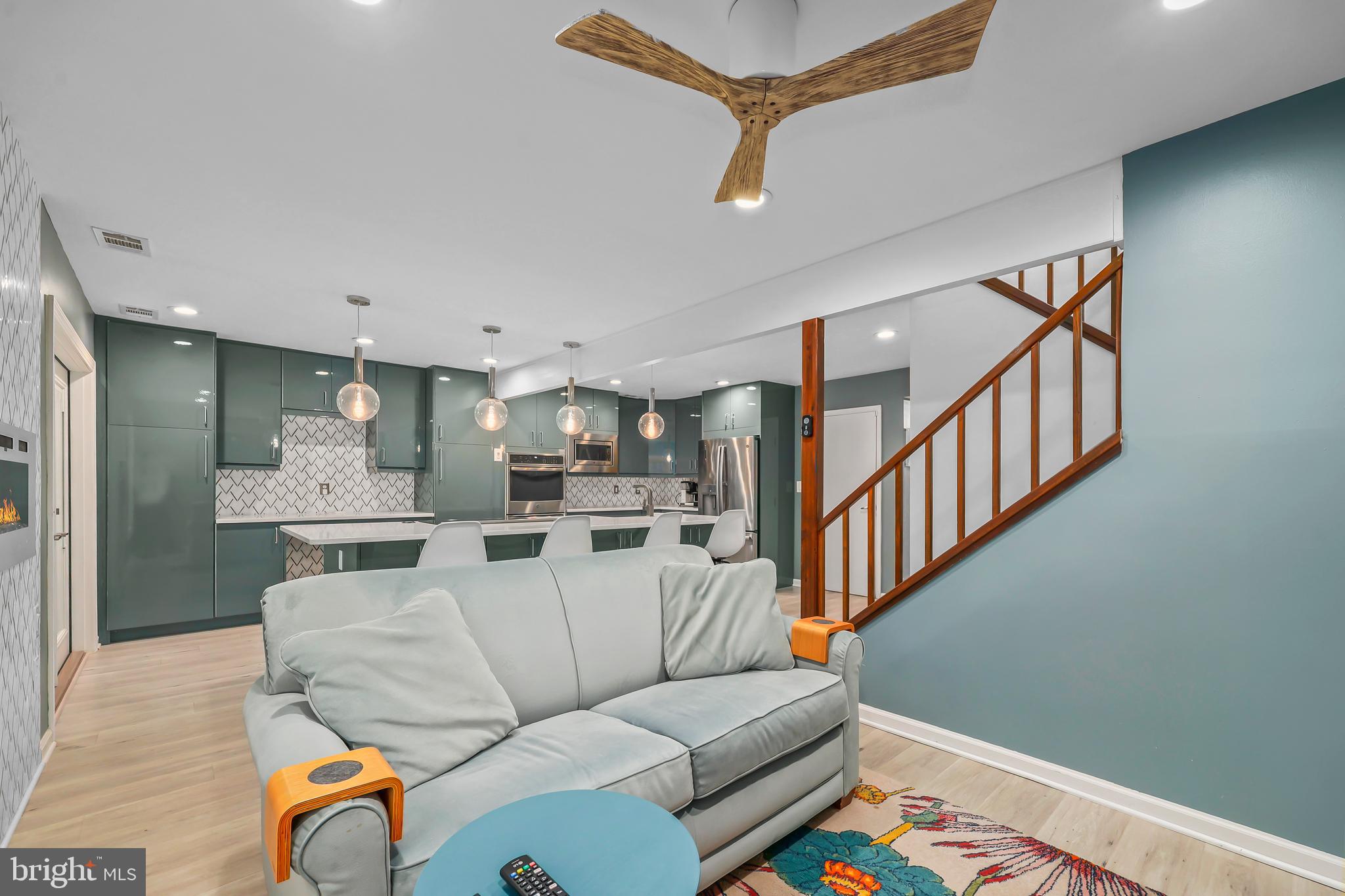 RESTON - Residential