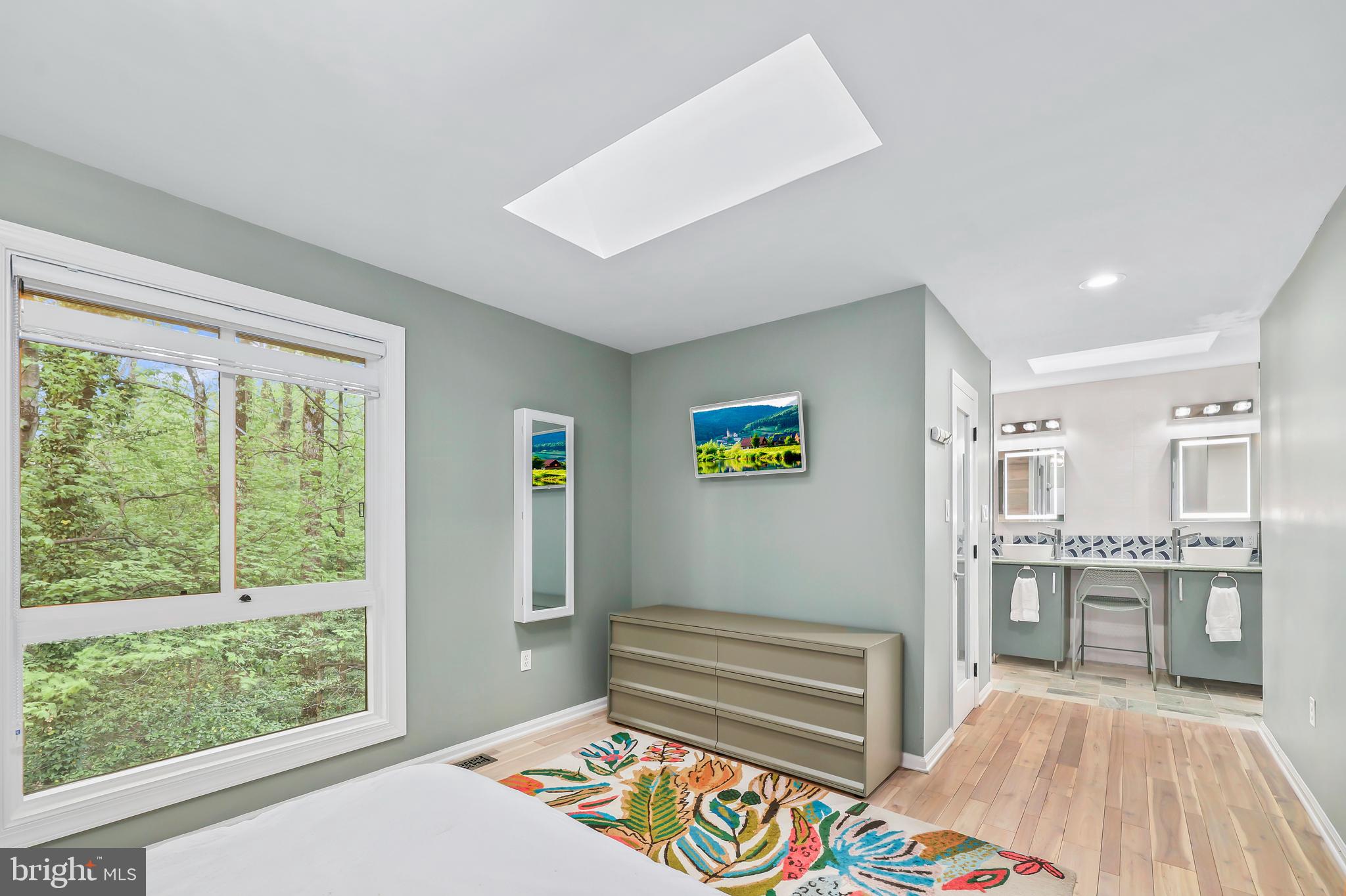 RESTON - Residential