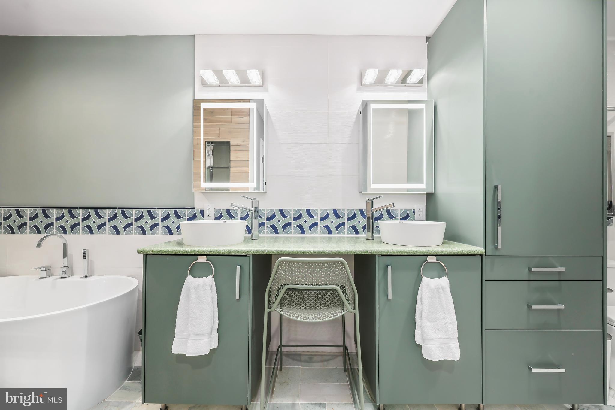 RESTON - Residential