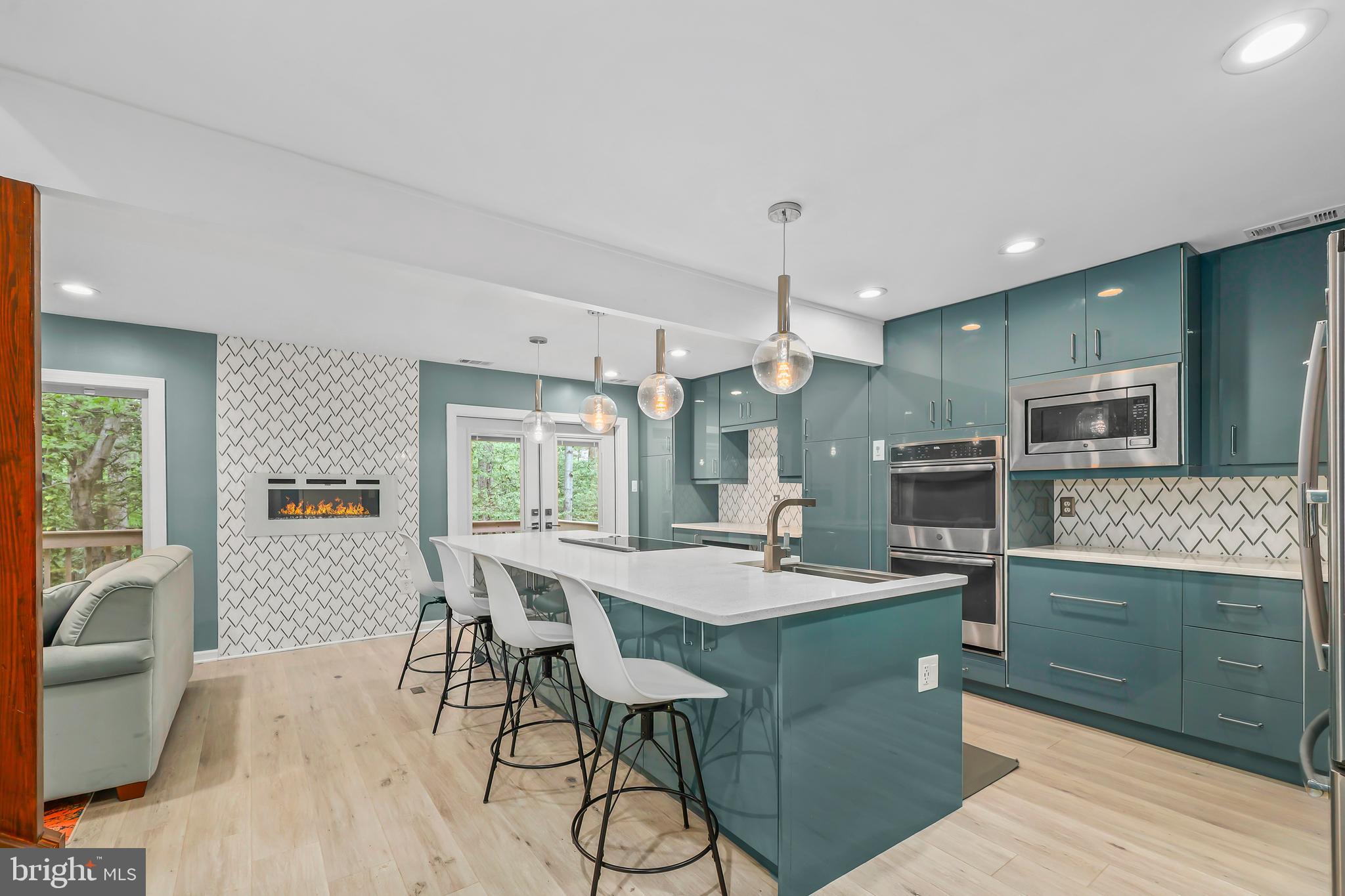 RESTON - Residential