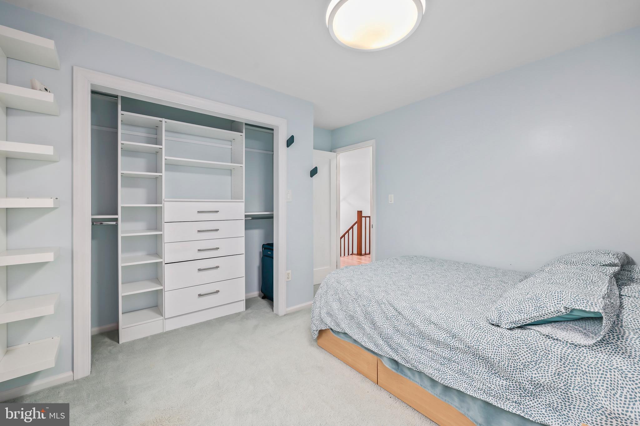 RESTON - Residential