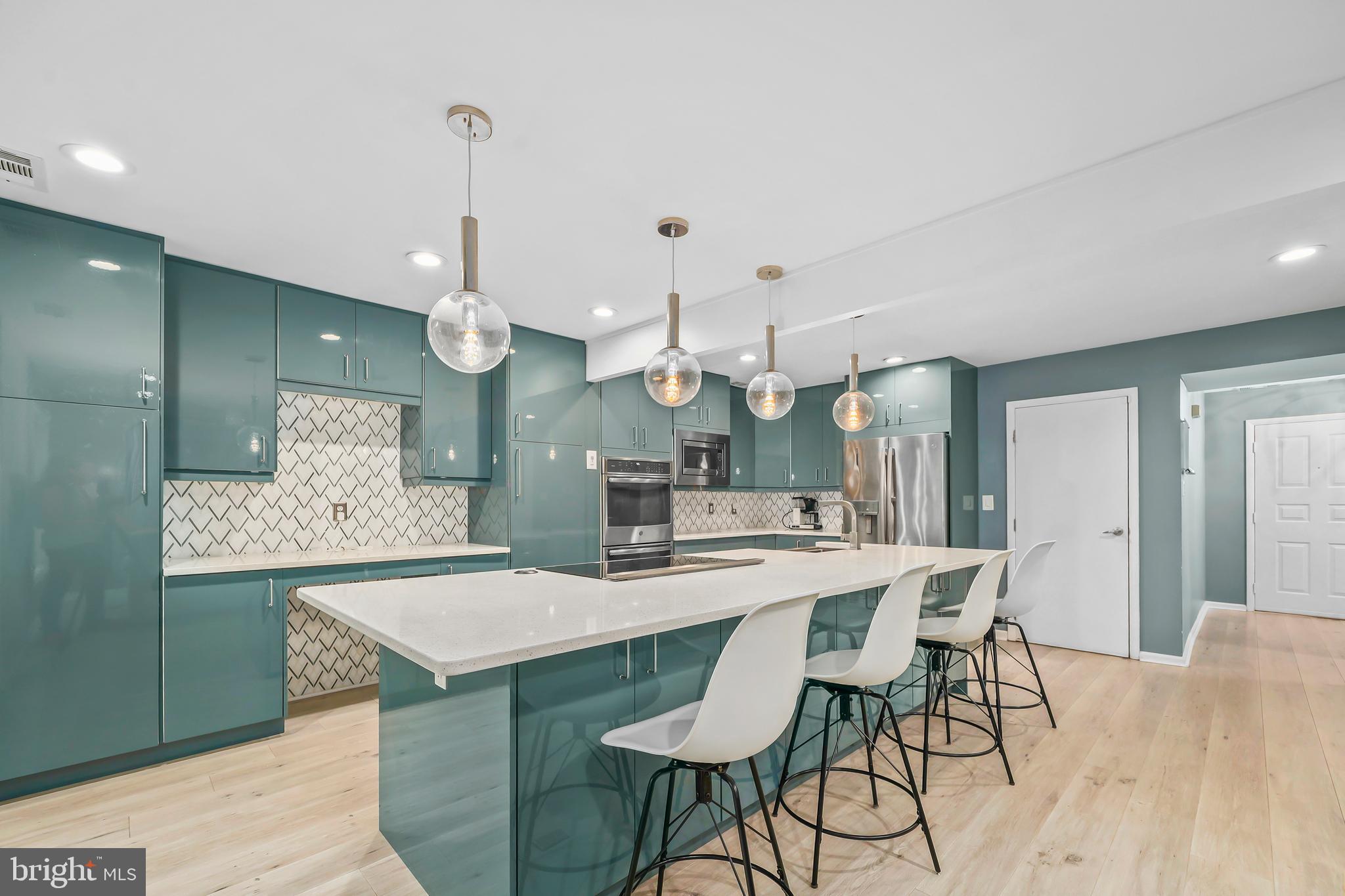 RESTON - Residential