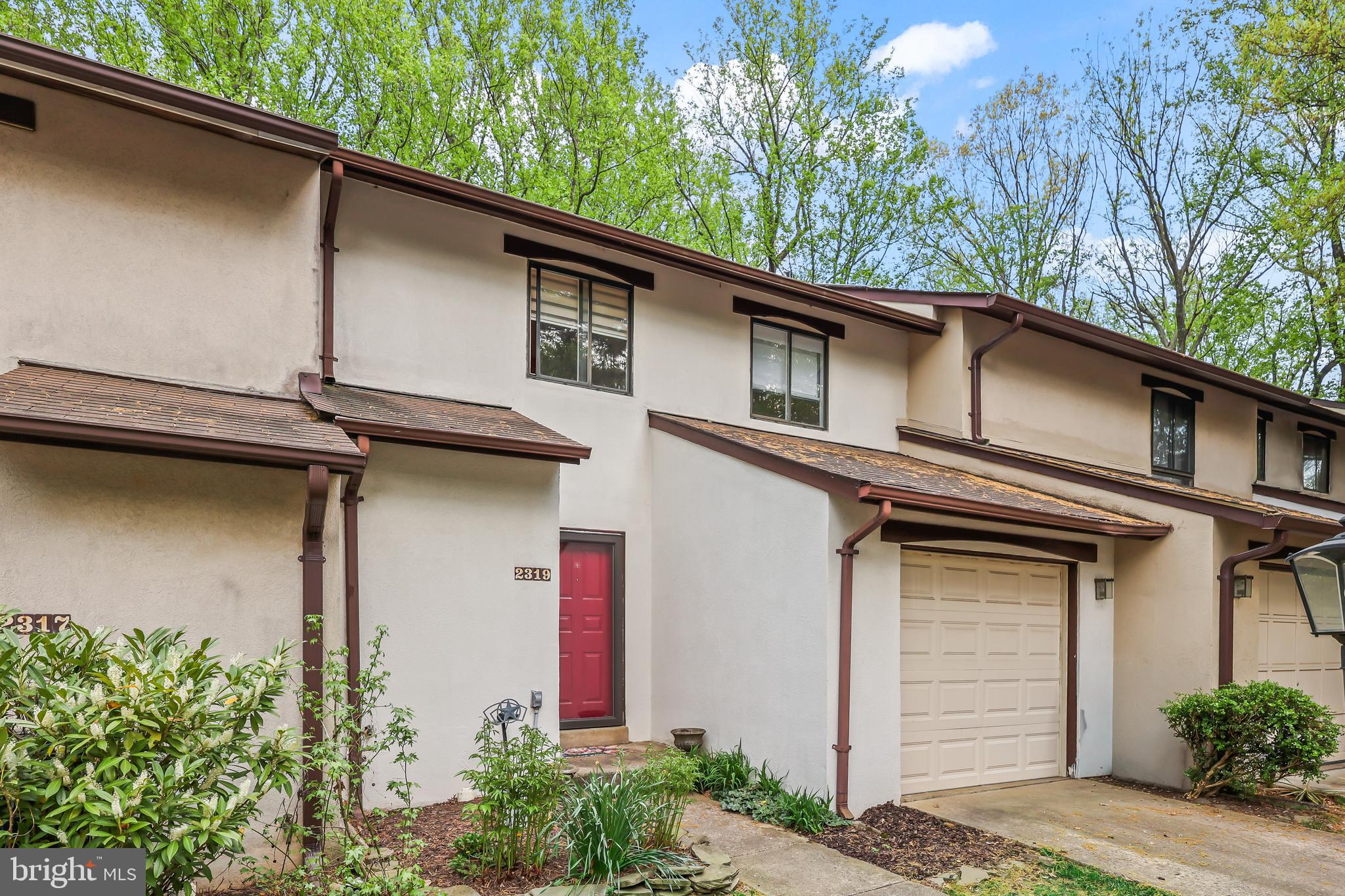 RESTON - Residential