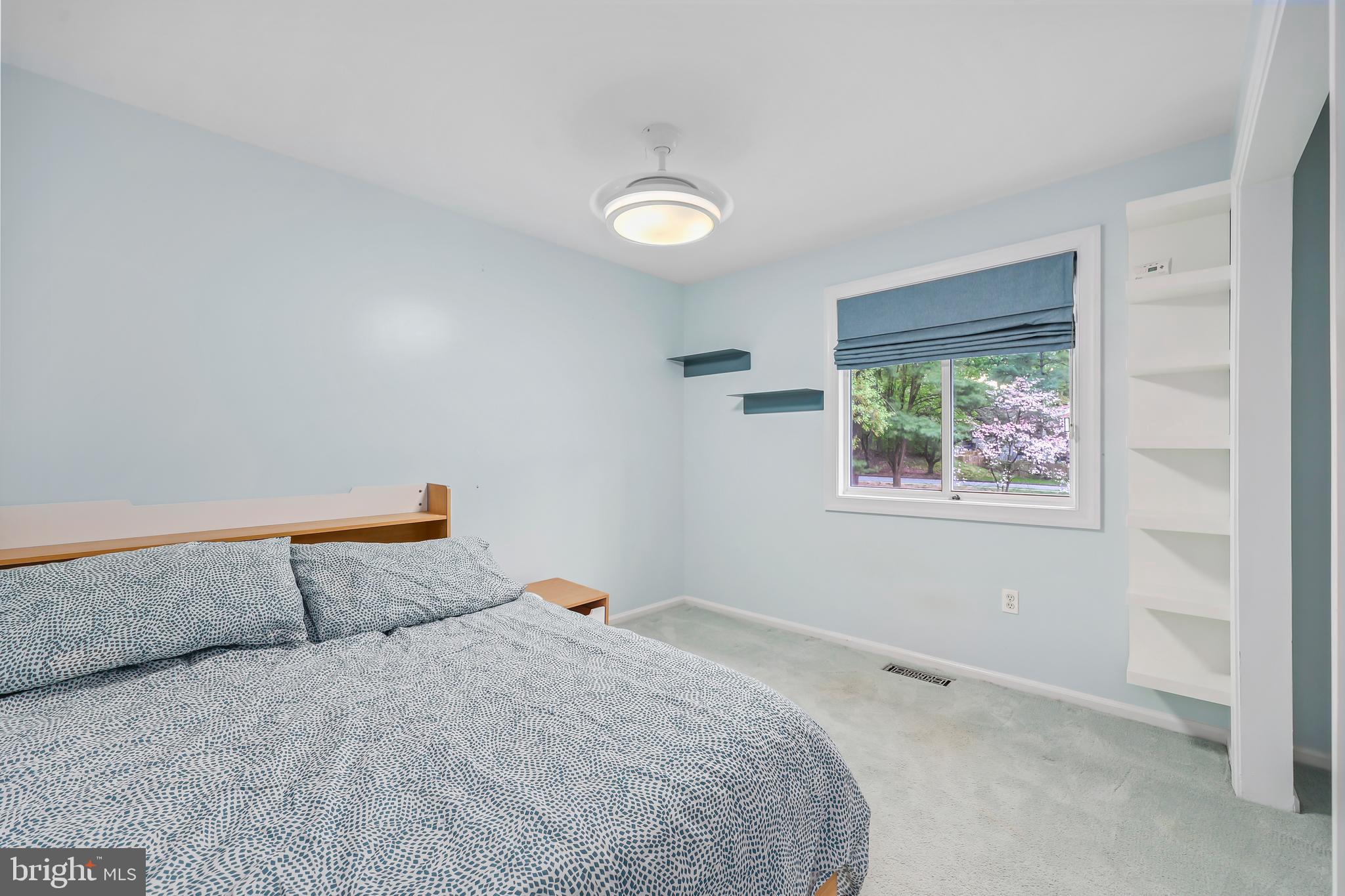 RESTON - Residential