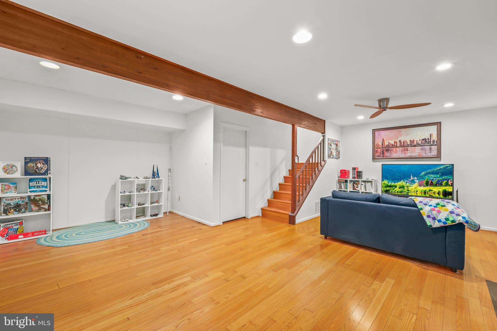 RESTON - Residential