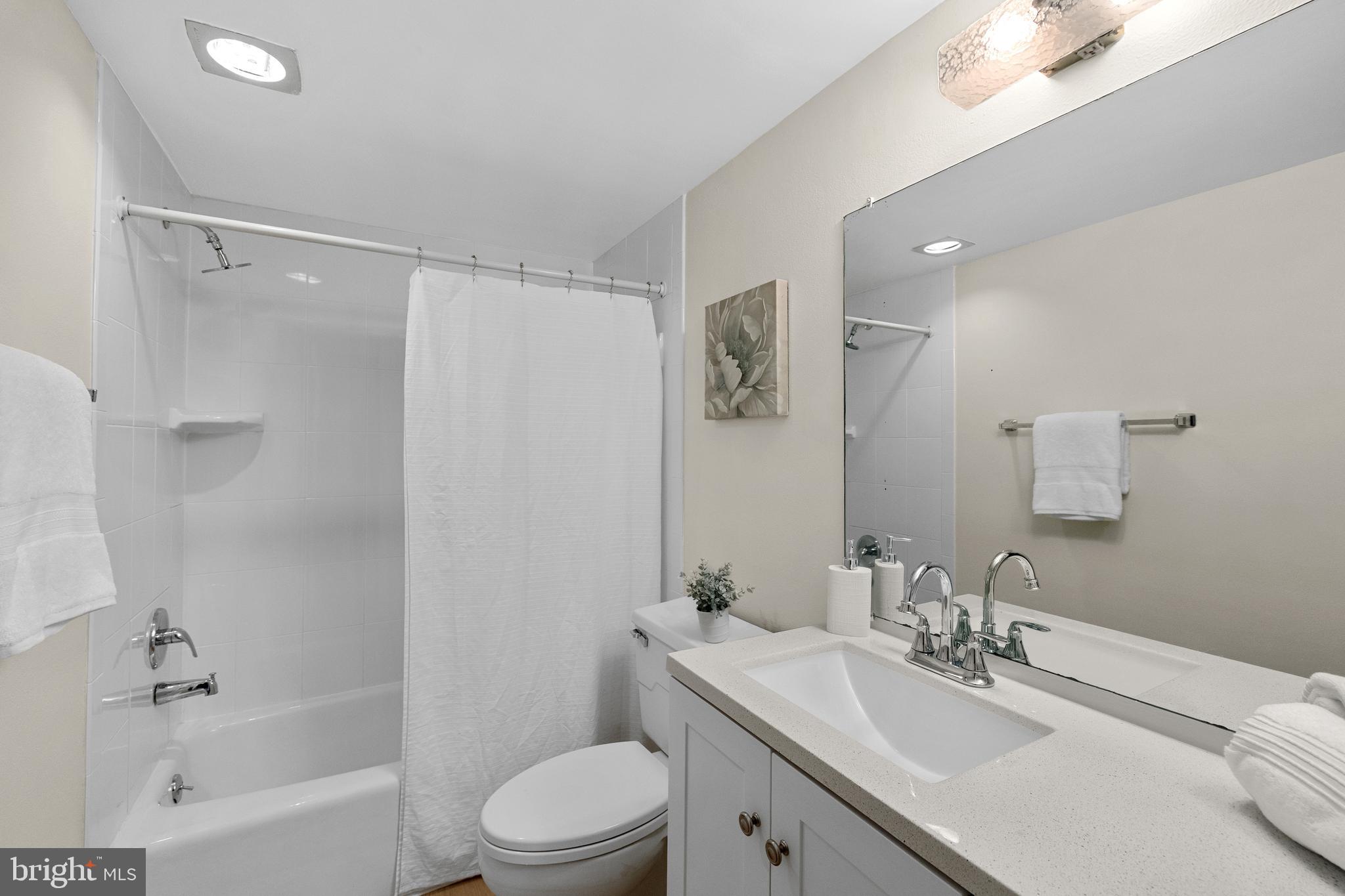 COLONIES AT MCLEAN - Residential