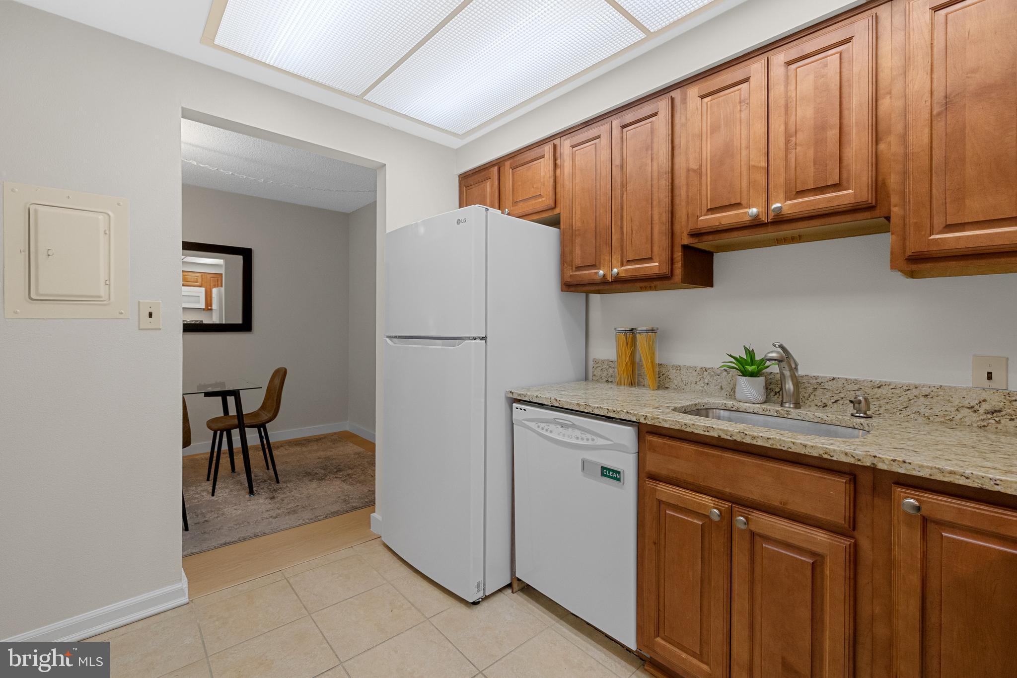 COLONIES AT MCLEAN - Residential