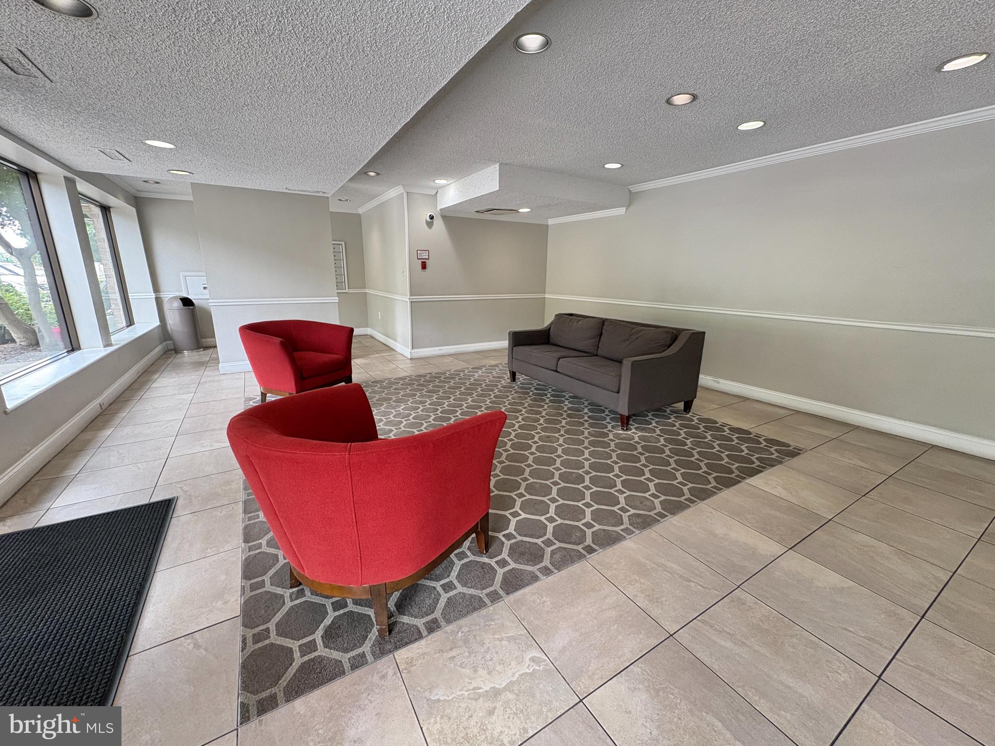 6133 LEESBURG PIKE 601