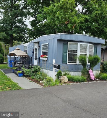47 KENNEDY DR, FAIRLESS HILLS, PA 19030 - Image dd43f93ff32594da8e05b4c06288b4e1/1756095700