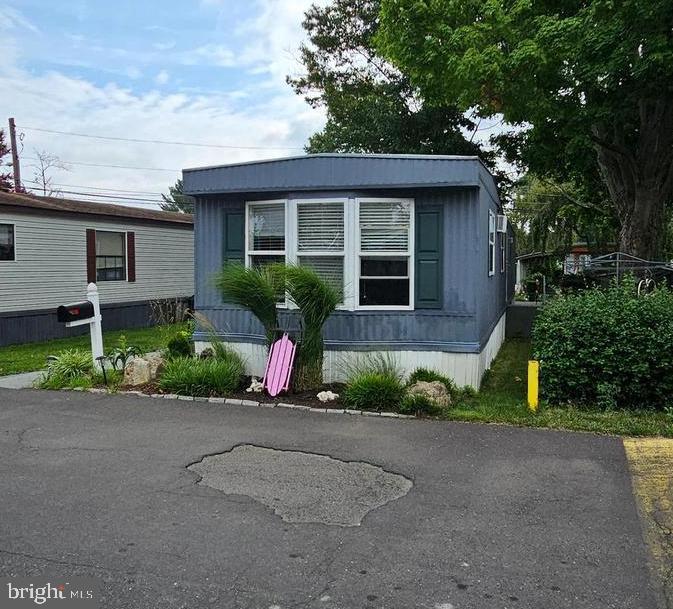 47 KENNEDY DRIVE