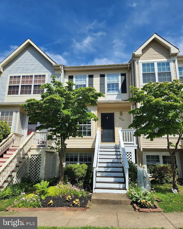 GREEN TRAILS - Residential