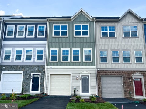 Townhouse For Sale - 106 Swansong Place<br/> WINCHESTER, VA 22603