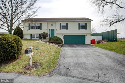 Homes For Sale - 1495 State Street<br/> Franklin County, CHAMBERSBURG, PA 17202