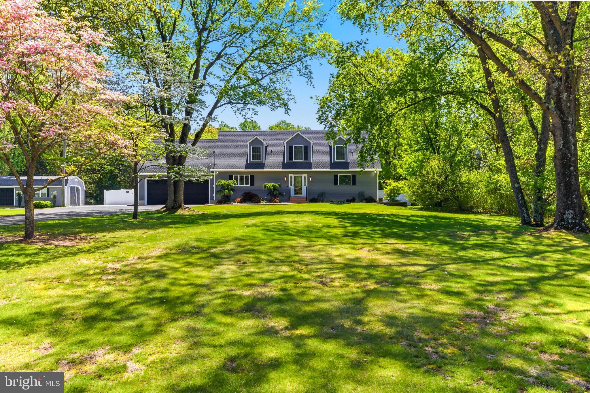 412 GREENTREE ROAD