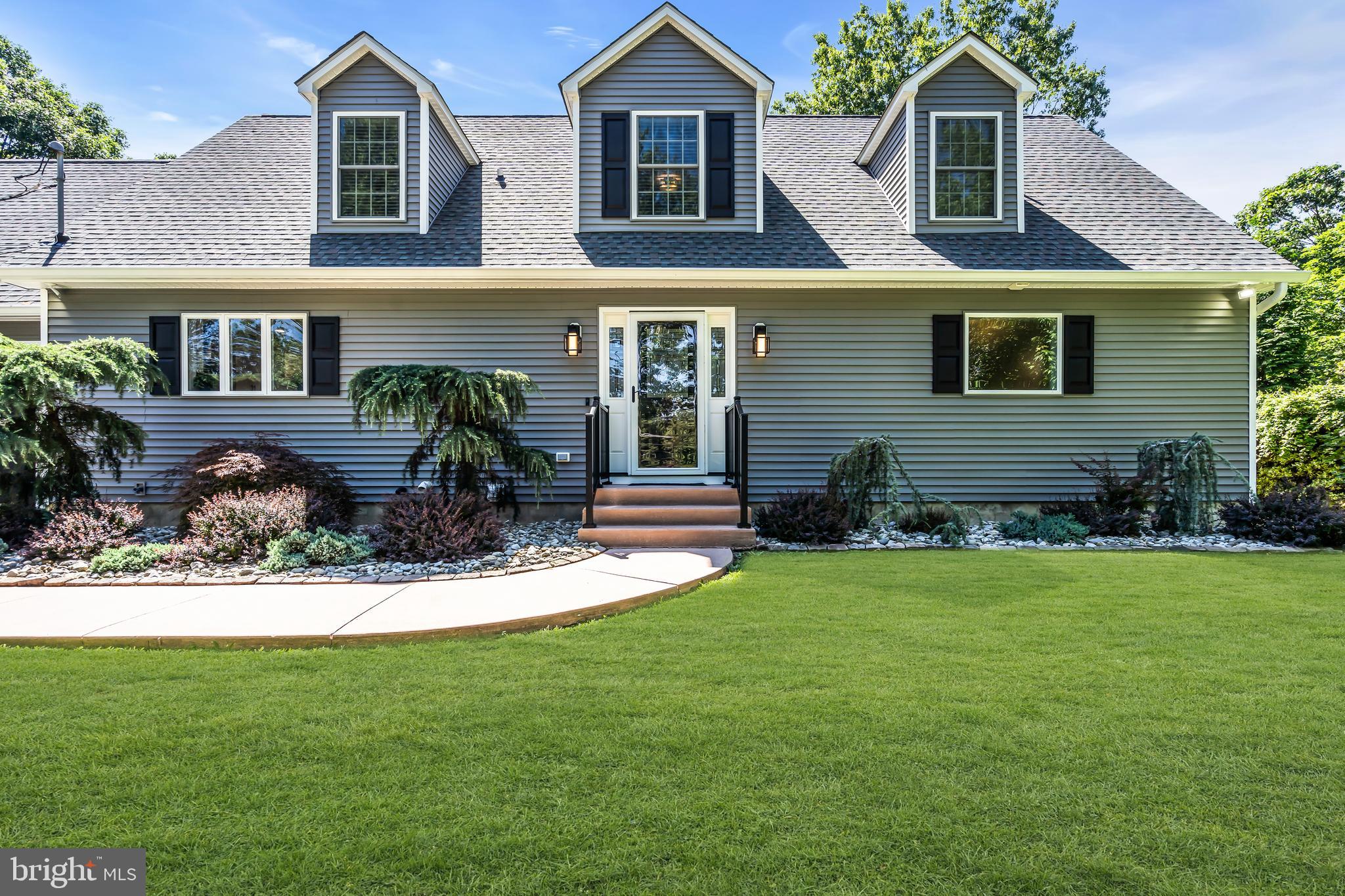412 GREENTREE ROAD