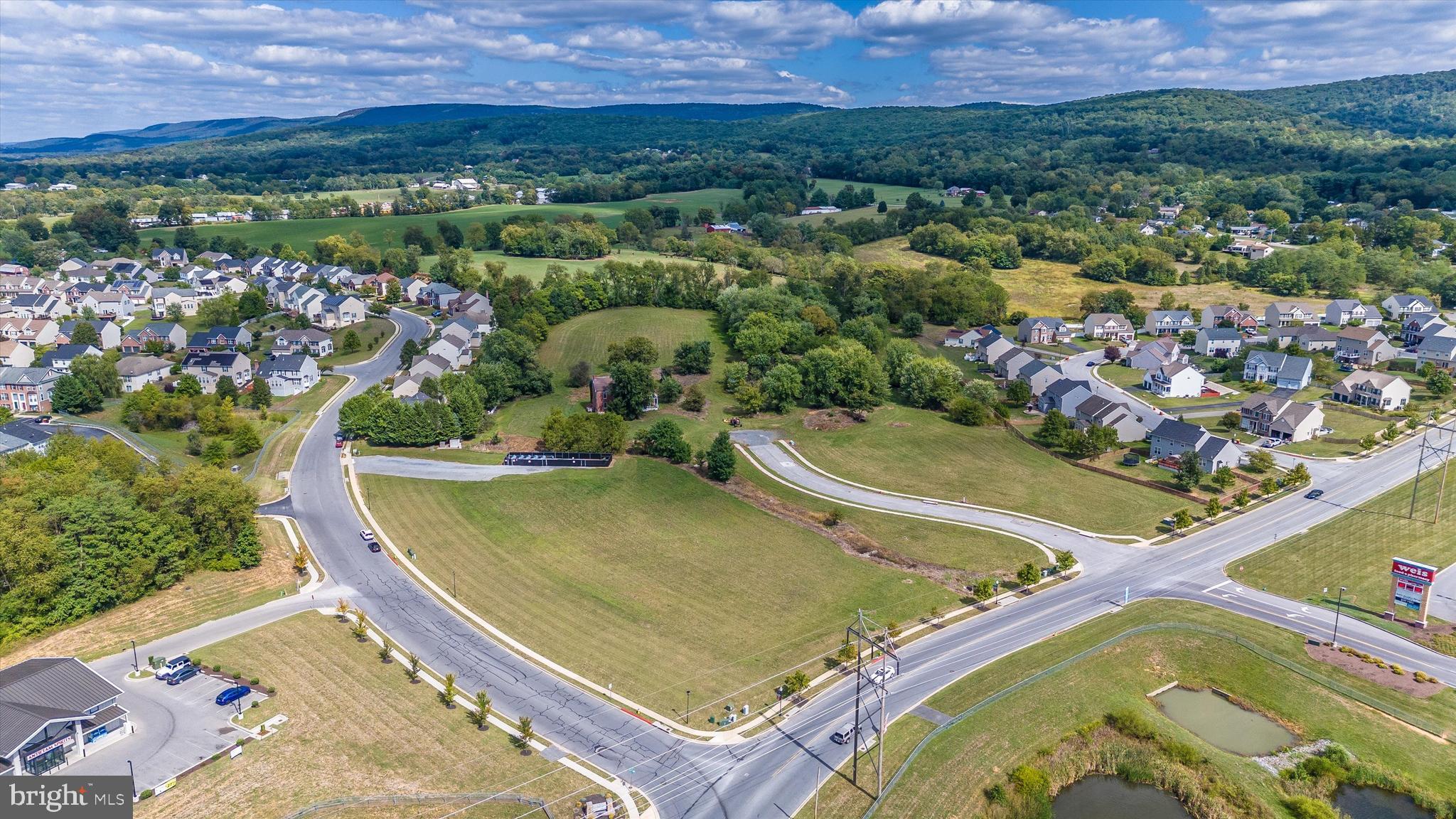 FLETCHER'S GROVE - Land