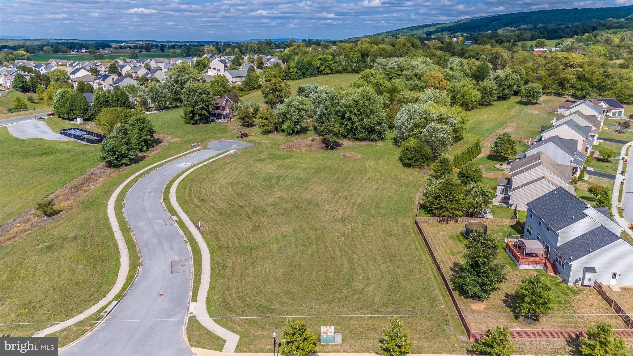 FLETCHER'S GROVE - Land