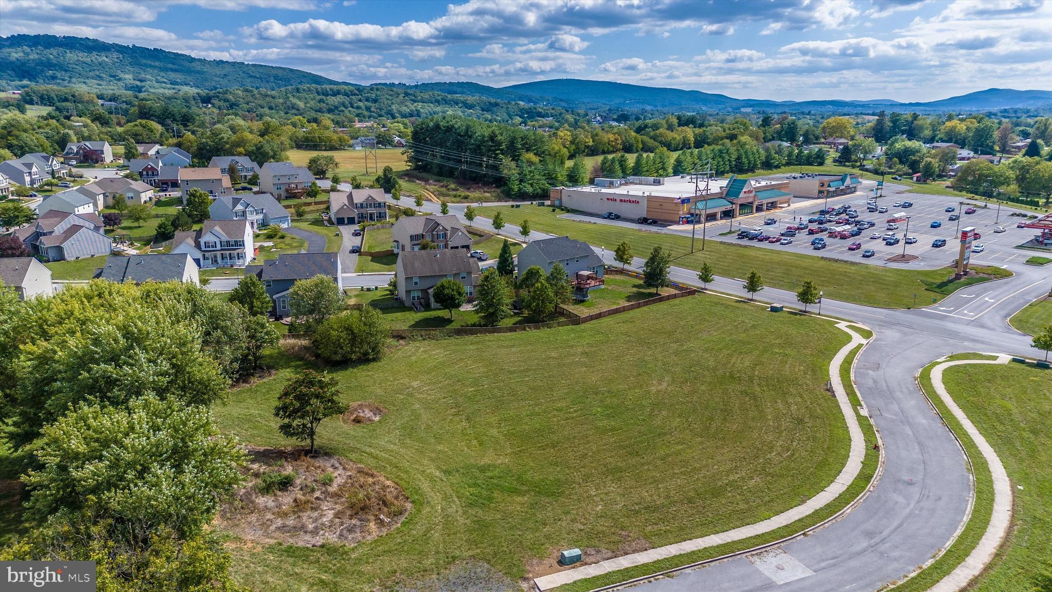 FLETCHER'S GROVE - Land