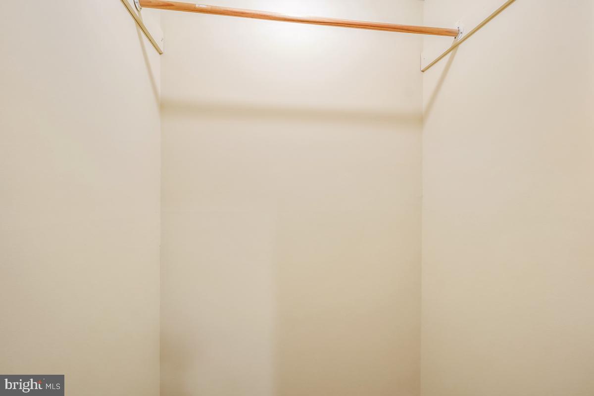 NORMANDIE ON THE LAKE I - Residential