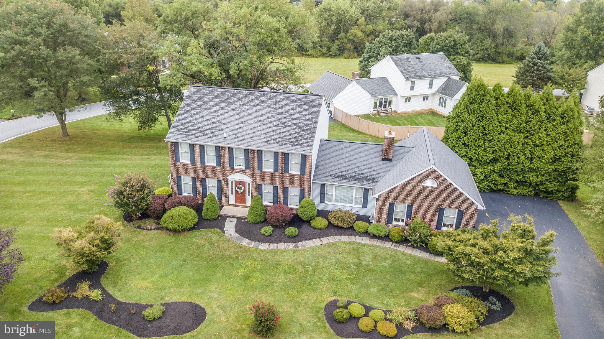 BOW TREE - Residential