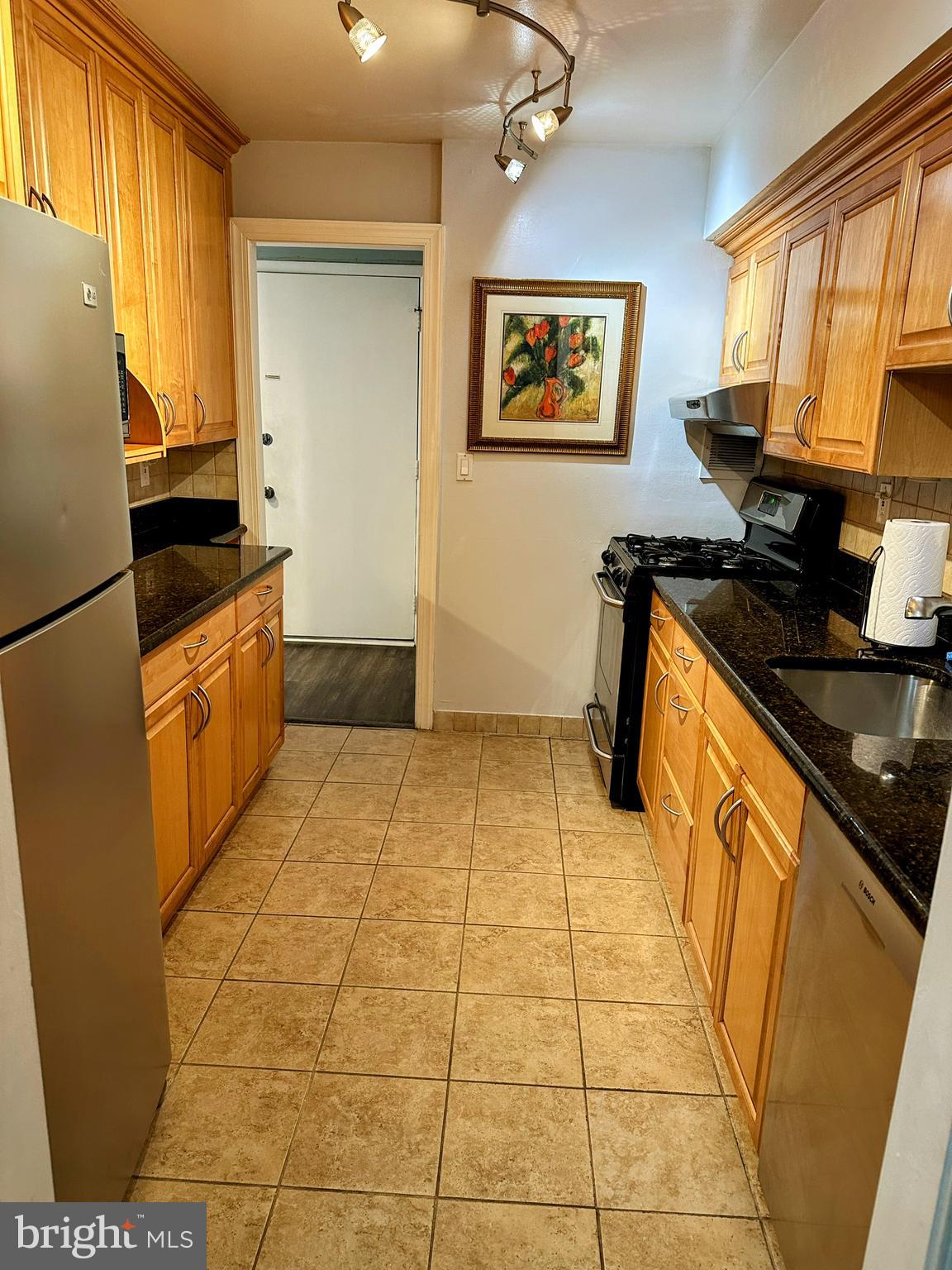 SPRING LAKE GARDEN CONDOMINIUM - Residential