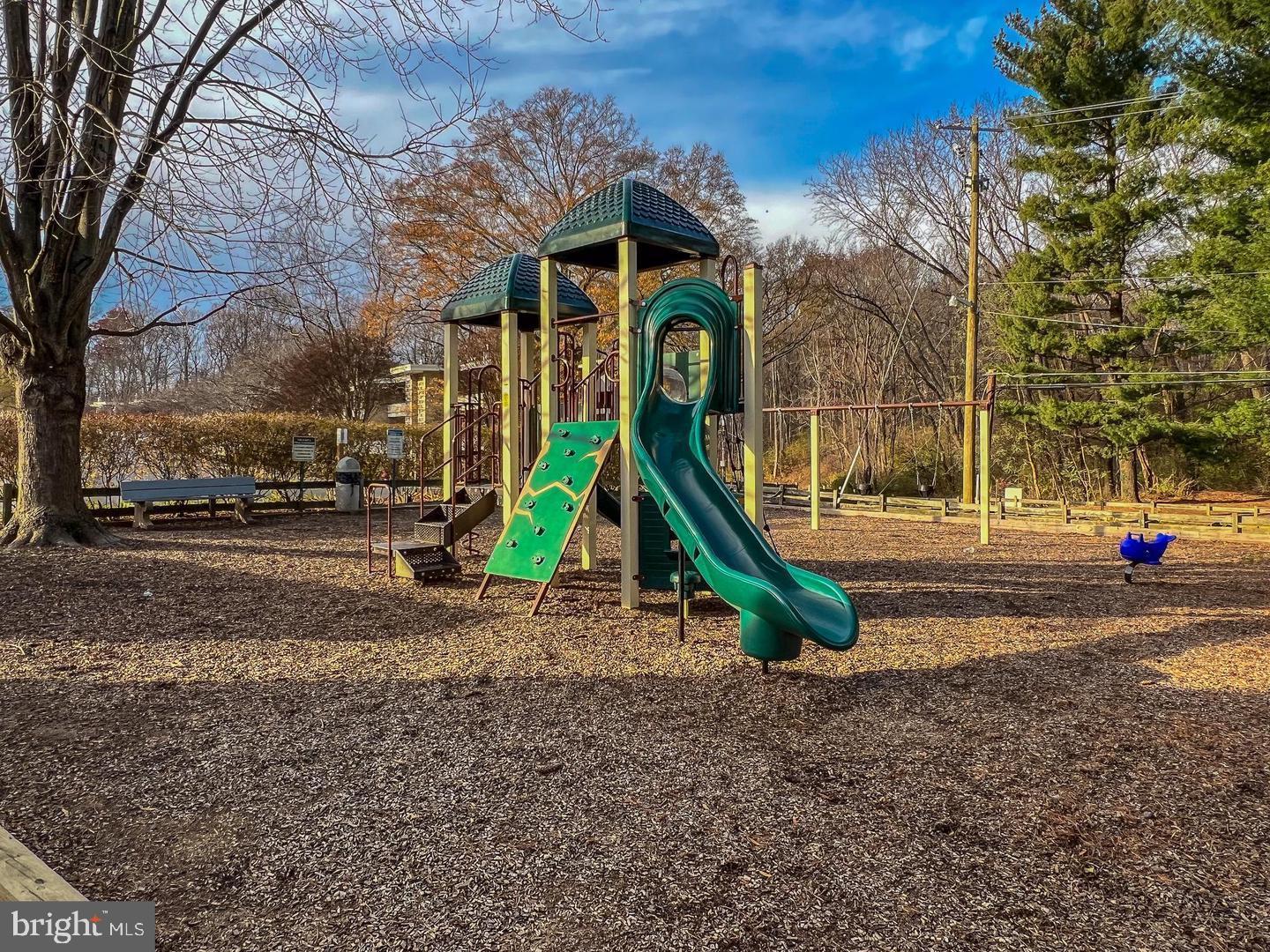 SPRING LAKE GARDEN CONDOMINIUM - Residential