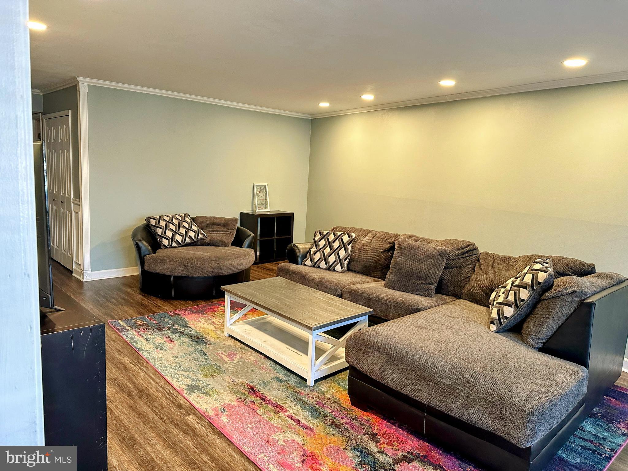 SPRING LAKE GARDEN CONDOMINIUM - Residential