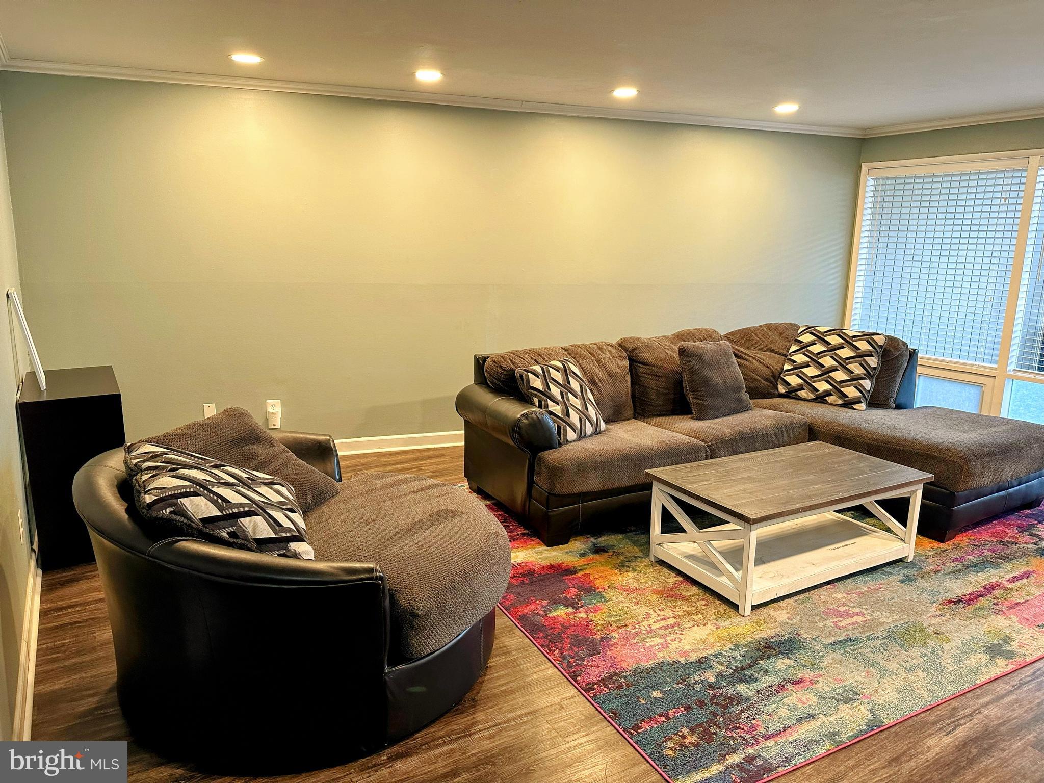 SPRING LAKE GARDEN CONDOMINIUM - Residential