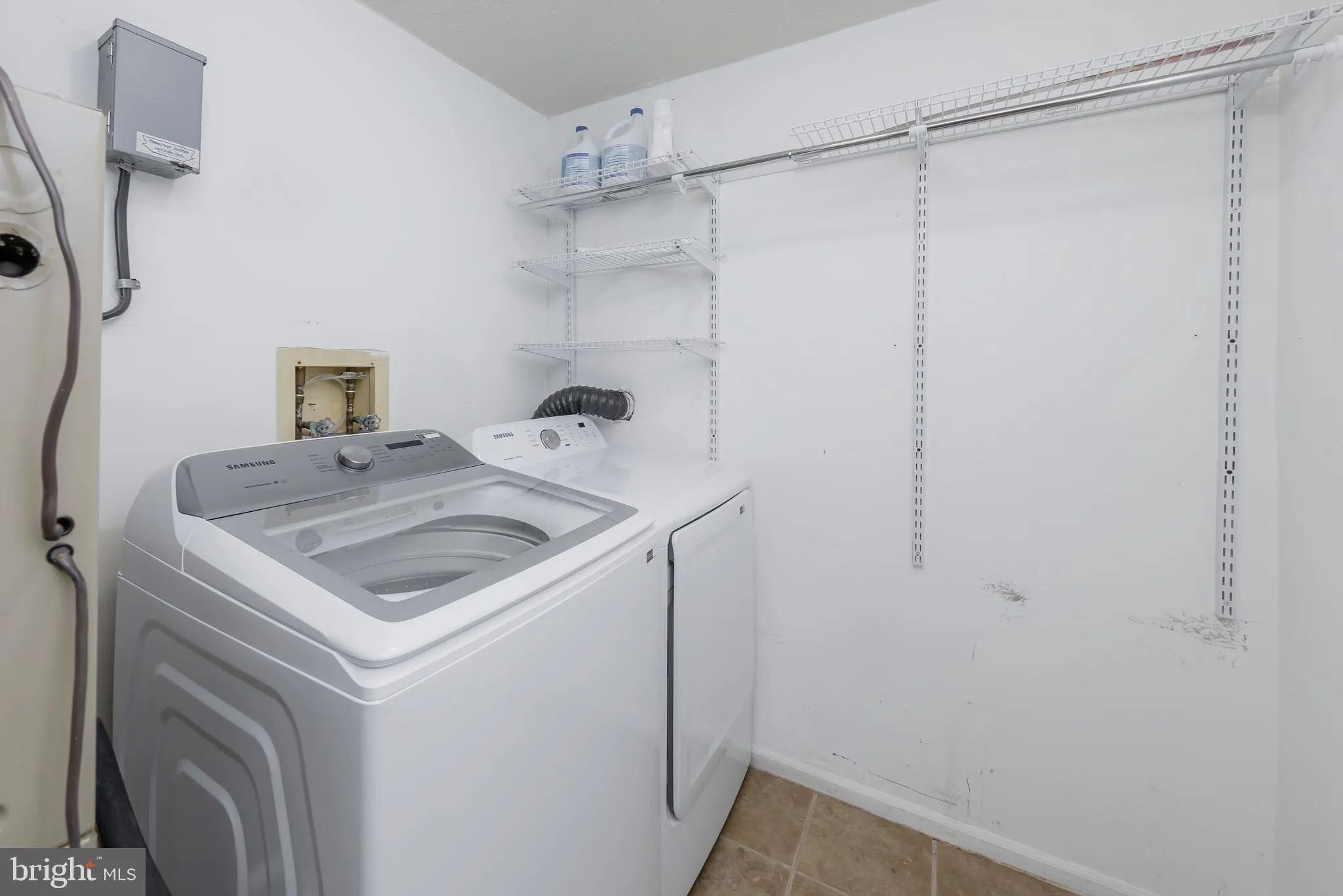 Lindenwold, New Jersey 08021, United States, 3 Bedrooms Bedrooms, ,3 BathroomsBathrooms,Residential,Contingent,132732