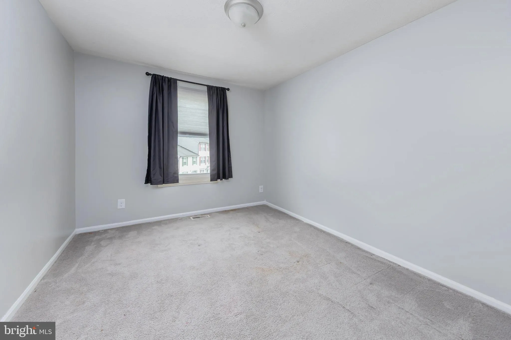 Lindenwold, New Jersey 08021, United States, 3 Bedrooms Bedrooms, ,3 BathroomsBathrooms,Residential,Contingent,132732