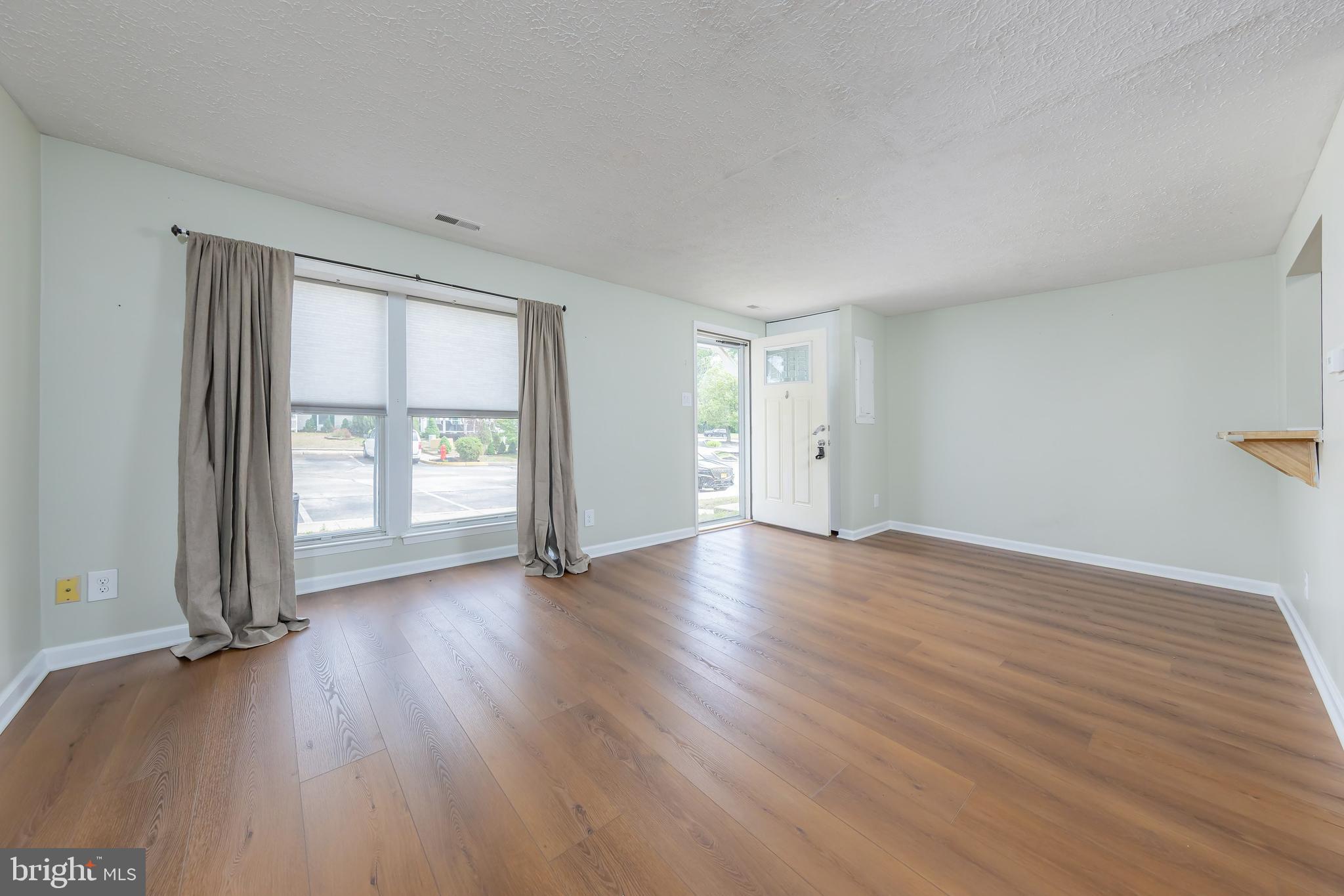 2307 GREENWOOD DRIVE