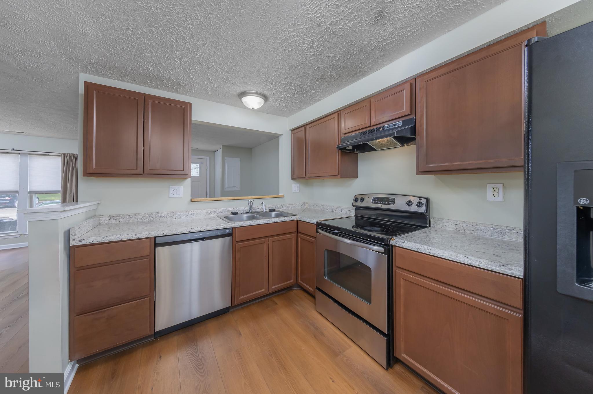 2307 GREENWOOD DRIVE