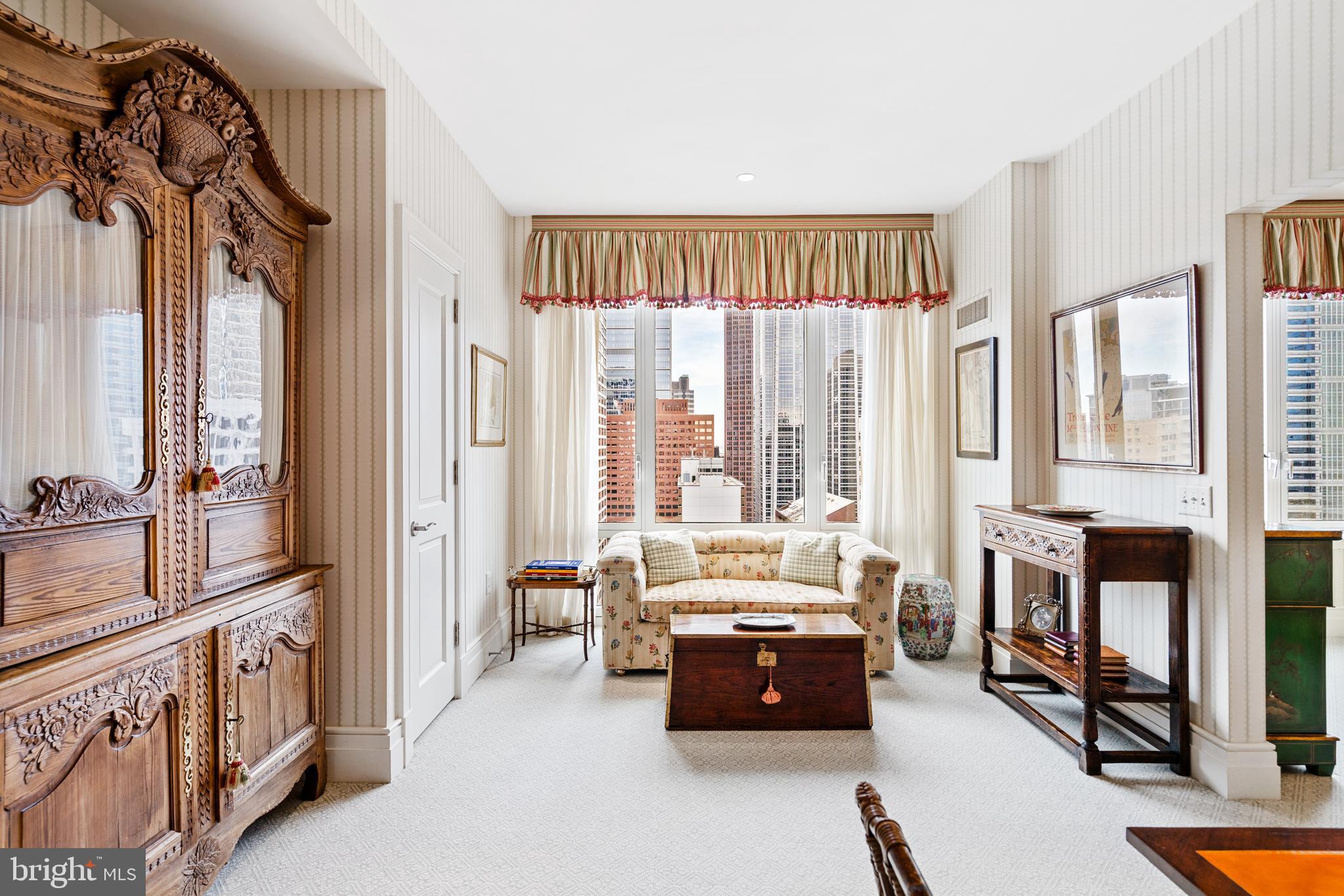 RITTENHOUSE SQUARE - Residential